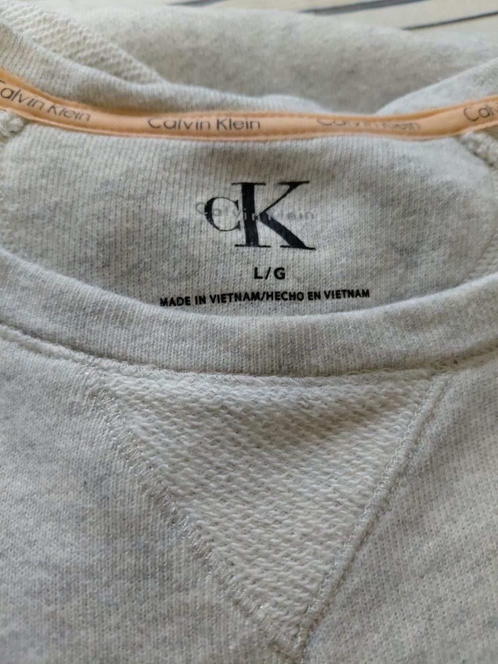 Calvin Klein Light Gray Drawstring Capris - Picture 4 of 7